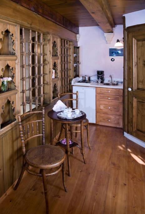 Anassa Townhouse, In Rethymno's Old Center * 雷斯蒙