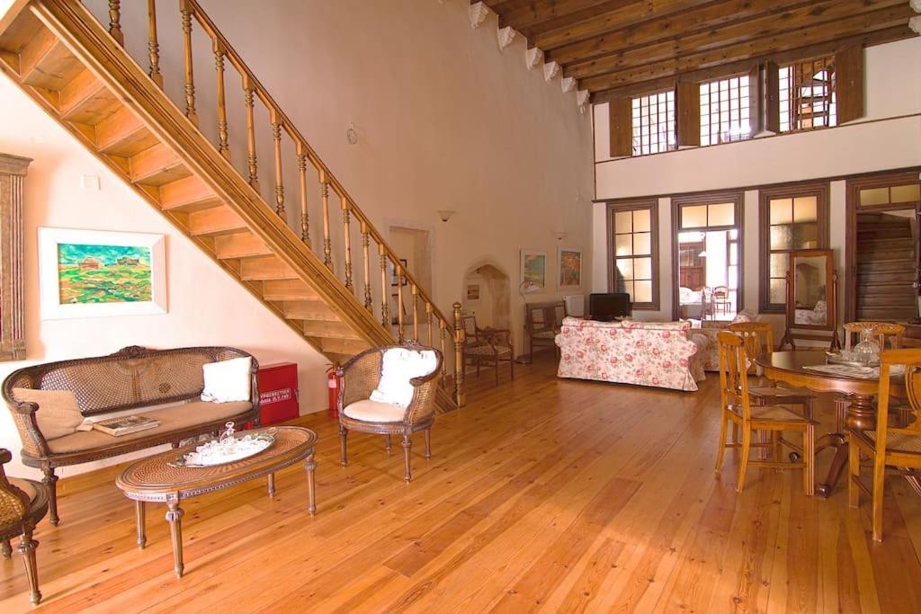 Anassa Townhouse, In Rethymno's Old Center 度假居 *