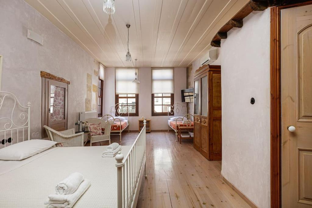 Anassa Townhouse, In Rethymno's Old Center *